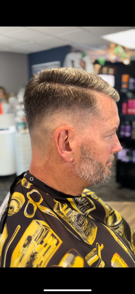 Beard Trim + Razor Line Up