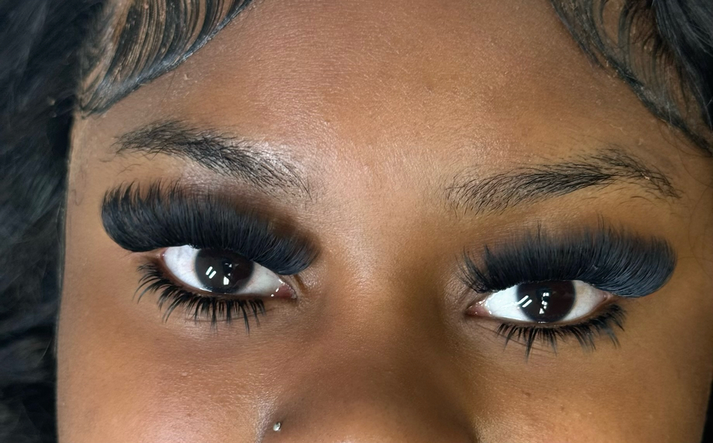 CLUSTER LASHES