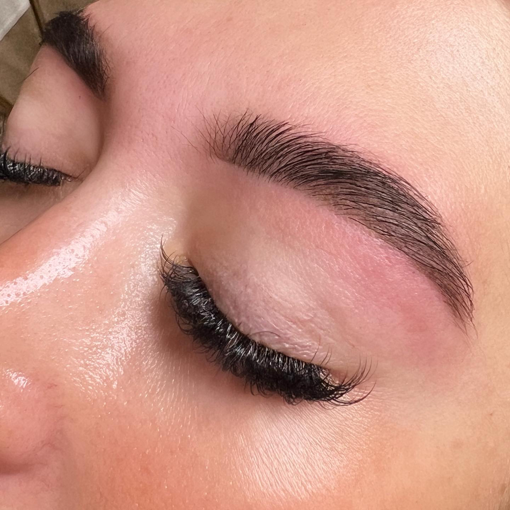 Brow wax/shape + Tint
