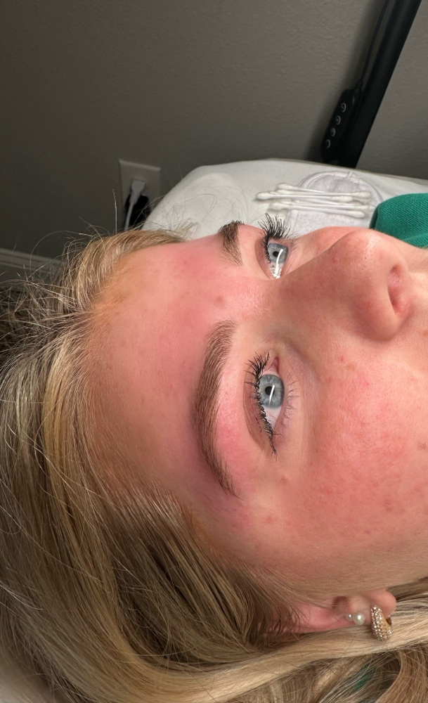 Brow tint