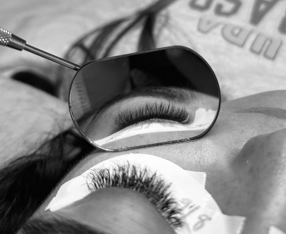 Eyelash Extension Removal