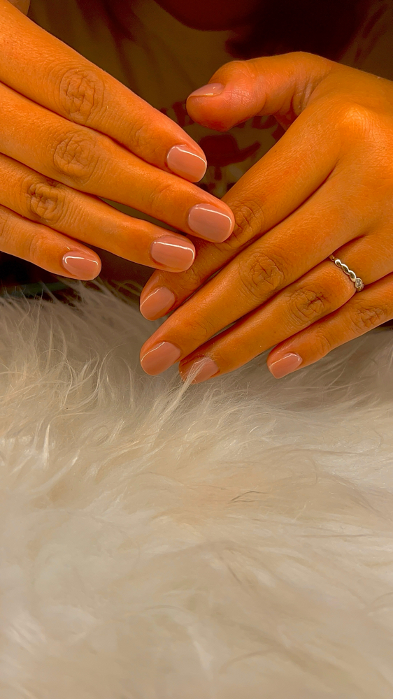 Deluxe Gel Manicure
