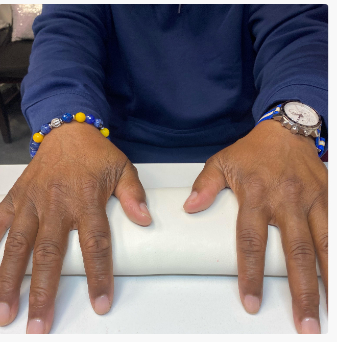 Men’s Manicure at Healthy Nails Spa in Hazel Crest, IL