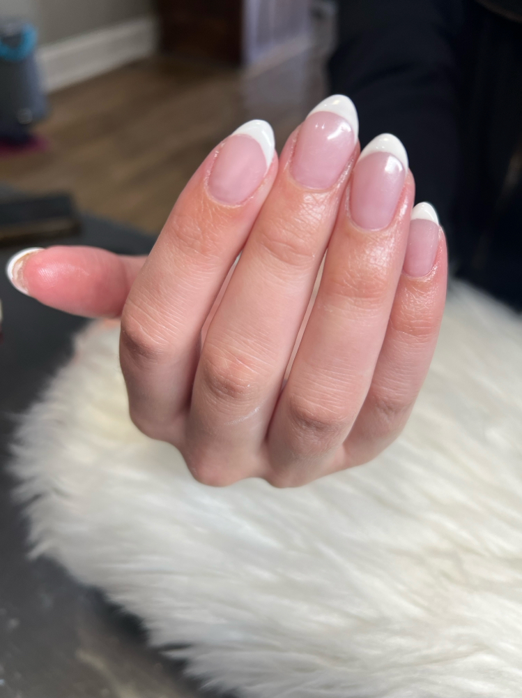 Nail Art: French Tip