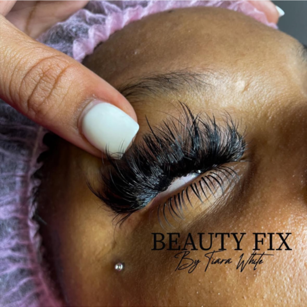 SIGNATURE WISPY FIX FULLSET at BeautyFix in Jacksonville, FL