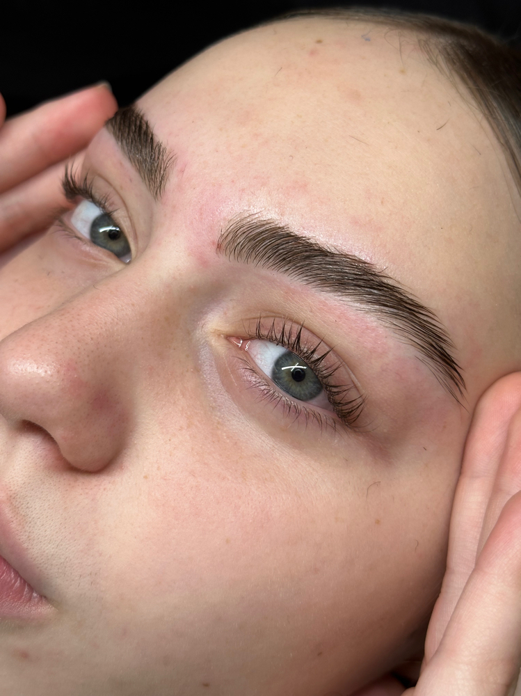 Brow Lamination + Tint