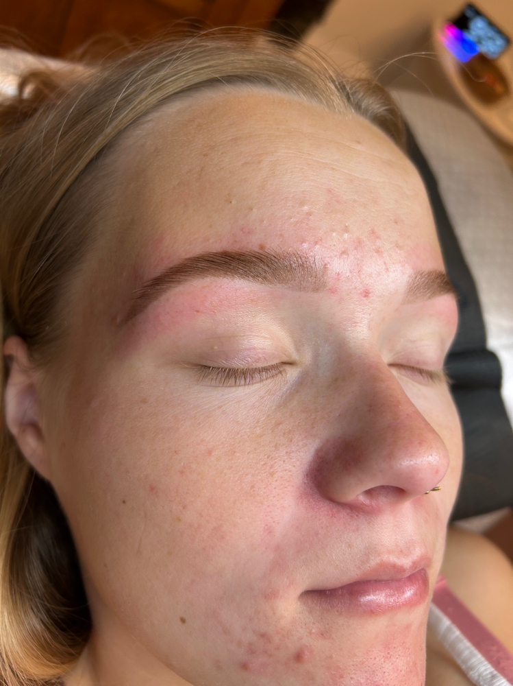 Eyebrow Tinting
