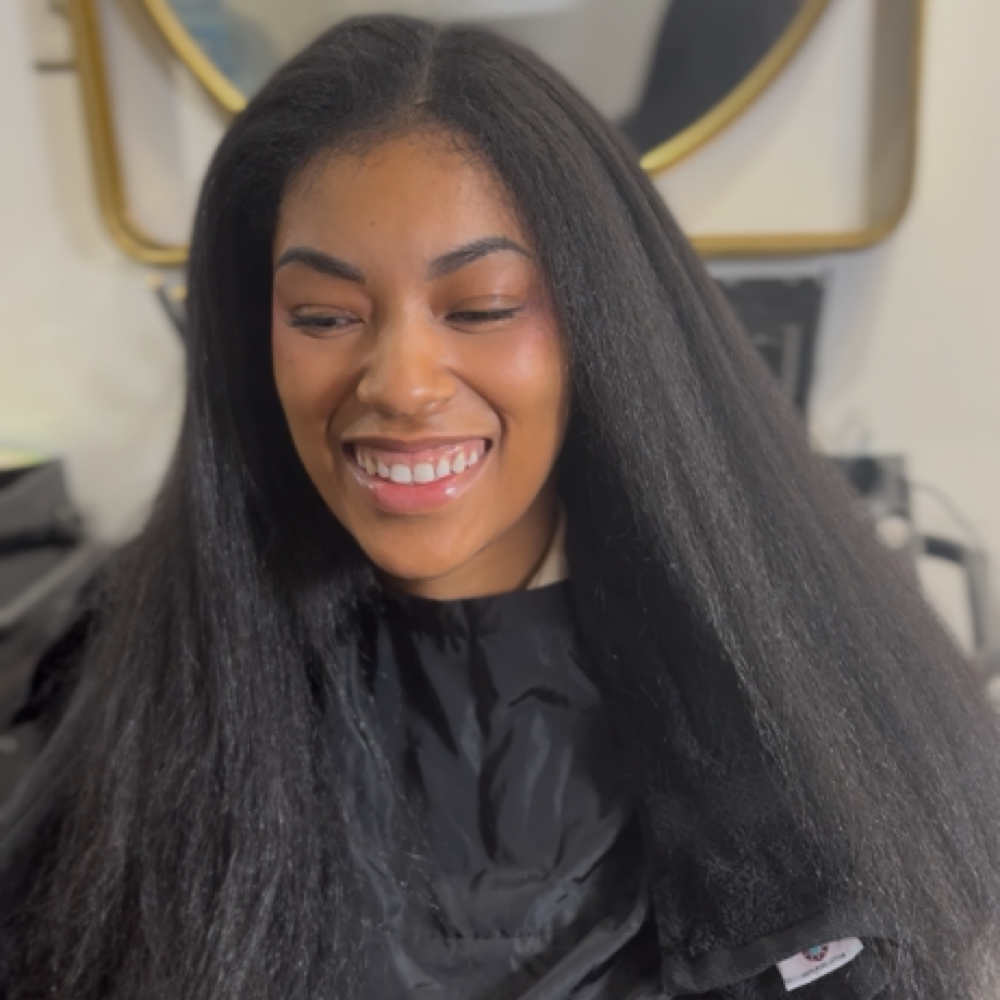 Wash Blow Out Trim at Akeba Thompson in Dallas, TX