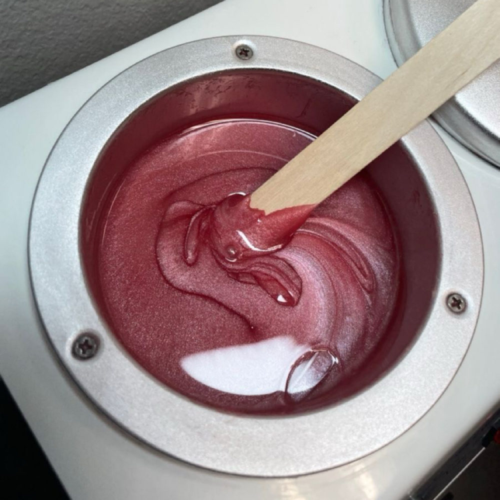 Full Leg Wax at Val‘s Beauty Vault in Tucson, AZ