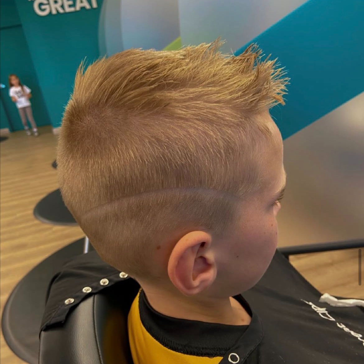 Kids Haircut ~ 10 & Under at lexisluxurybeauty in Toledo, OH