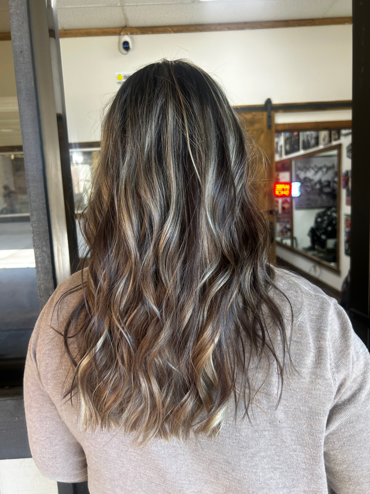 Quick Extension Move Up at Hairbyjazzyg in Santa Maria, CA