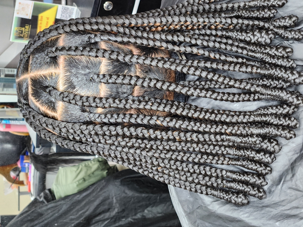 Large Knotless at MaryamuAfricanbraids in Newark, NJ