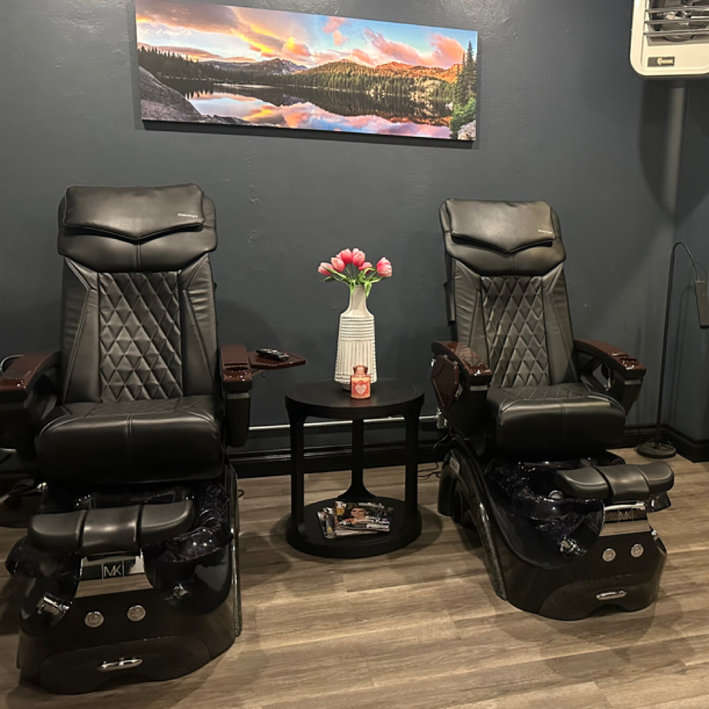 Paraffin Hot Wax Pedicure