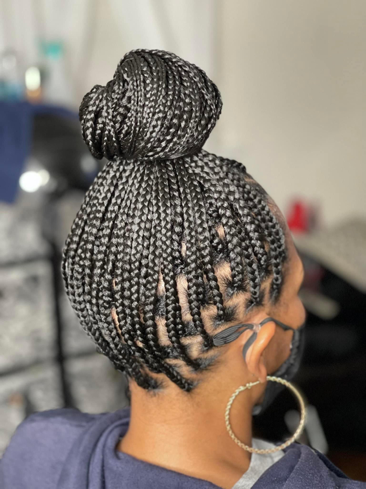 Knotless Braids (Small/medium)