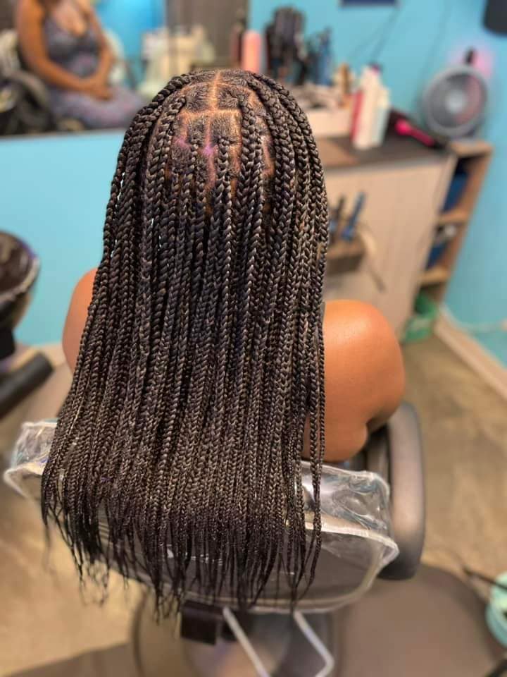 Small Knot-Less Box Braids