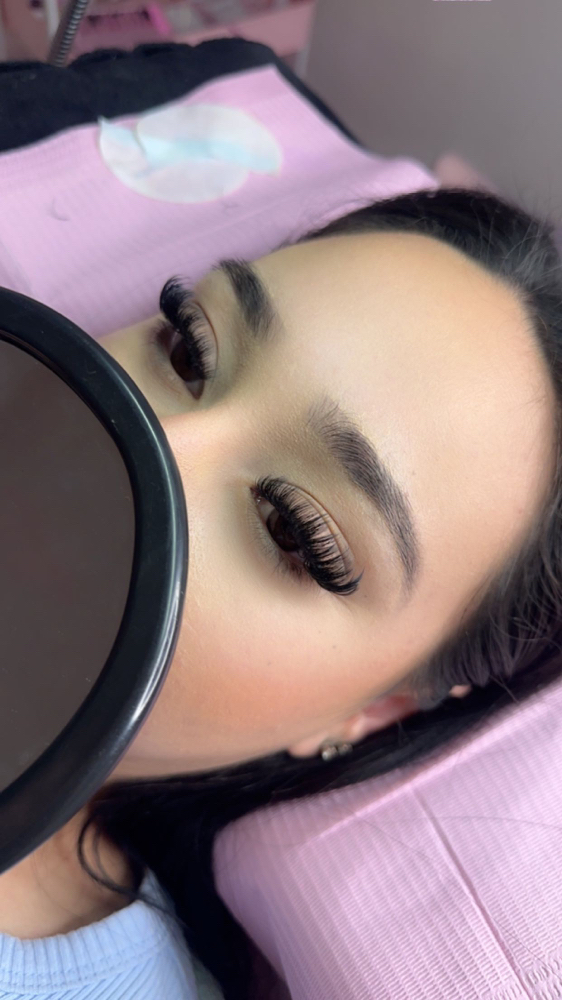 Textured Wispy Full Set at The Lash Cat in Bakersfield, CA