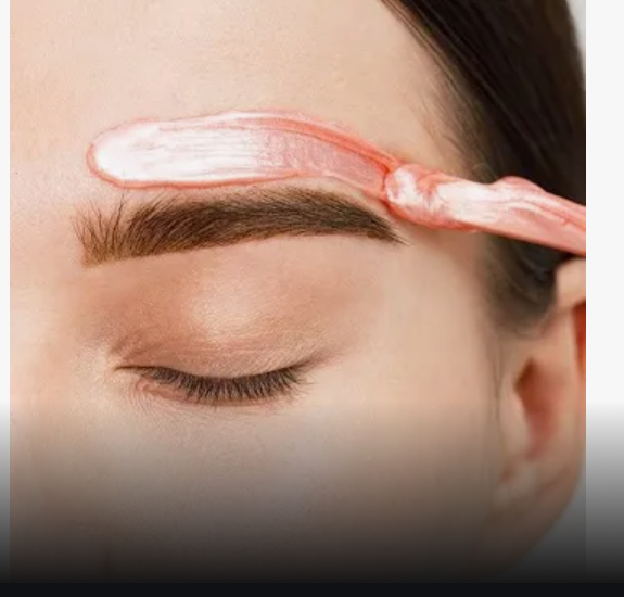 Eyebrow wax + mapping