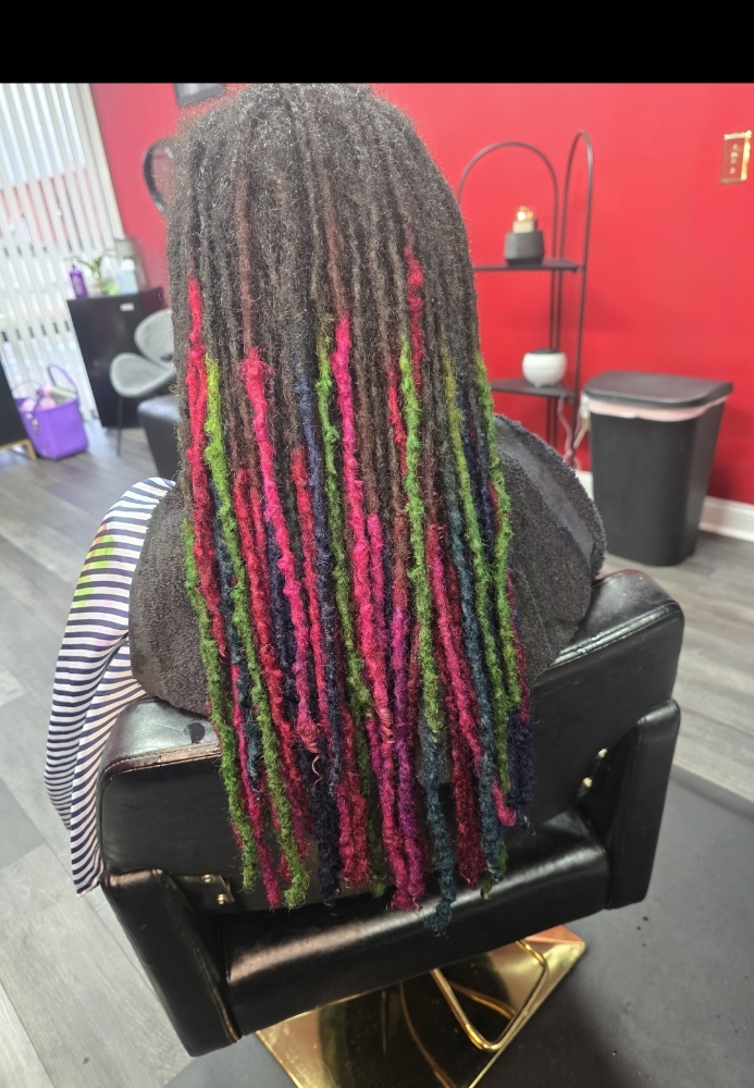Full Color Pop Out at Locs of Love in Chattanooga, TN