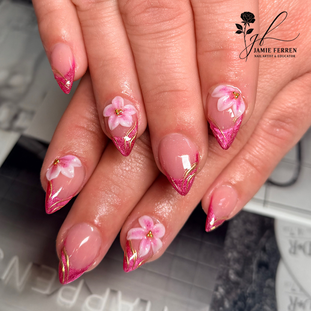 Full Set (S-M) + Extreme Nail Art at Nails by Jamie Ferren in Sutherlin, OR