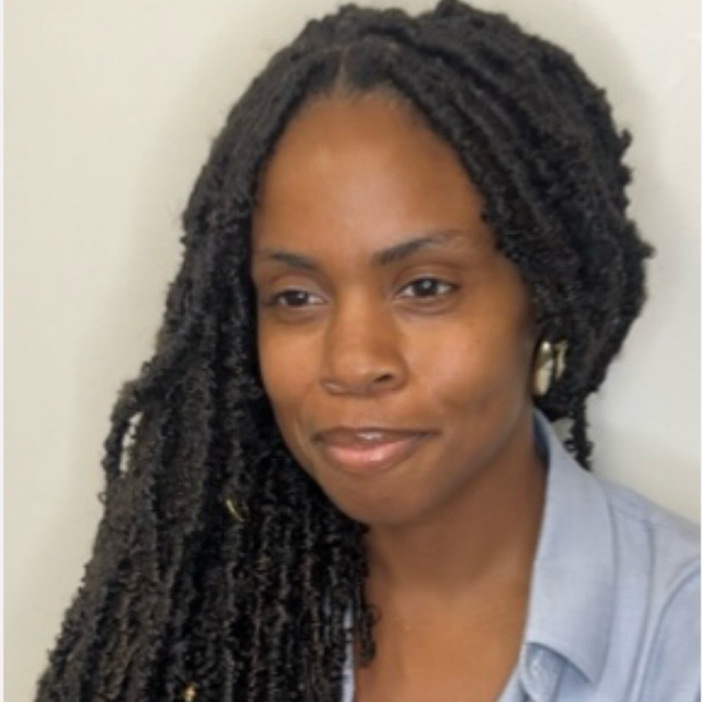 18” Distressed Locs at ZaviaMonet Studios in Odenton, MD