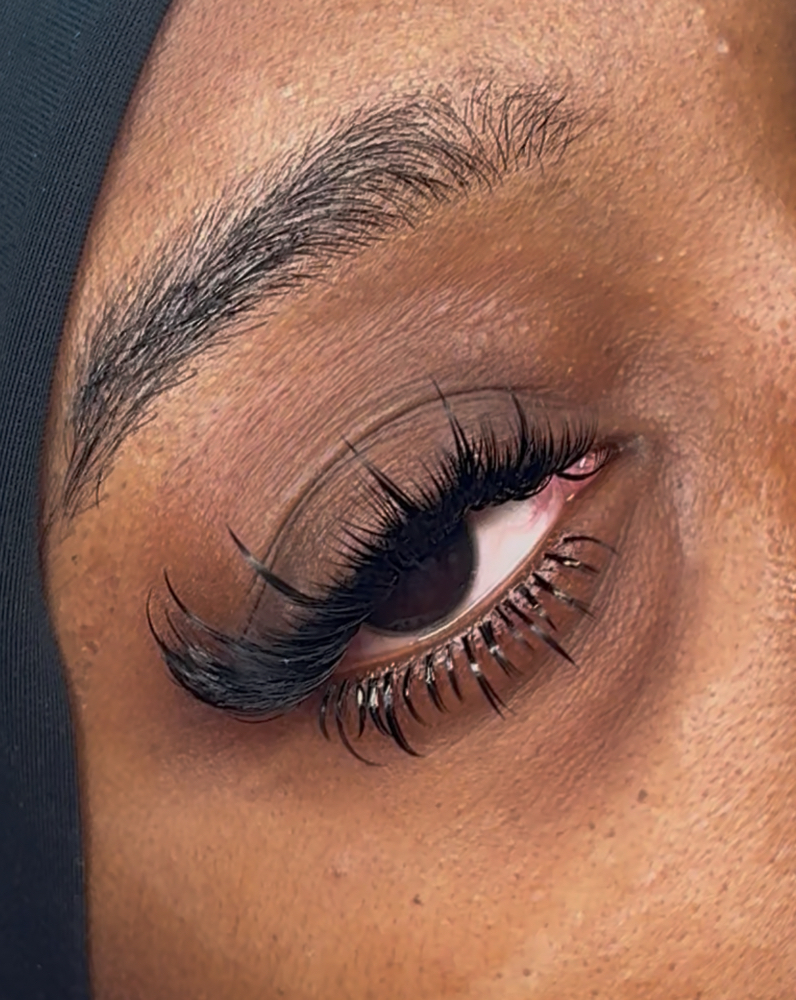Mega/Wet Full($15 deposit required) at Lashed By Livi in Anderson, IN