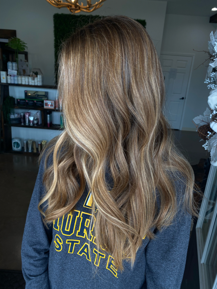 Shampoo/Blowout