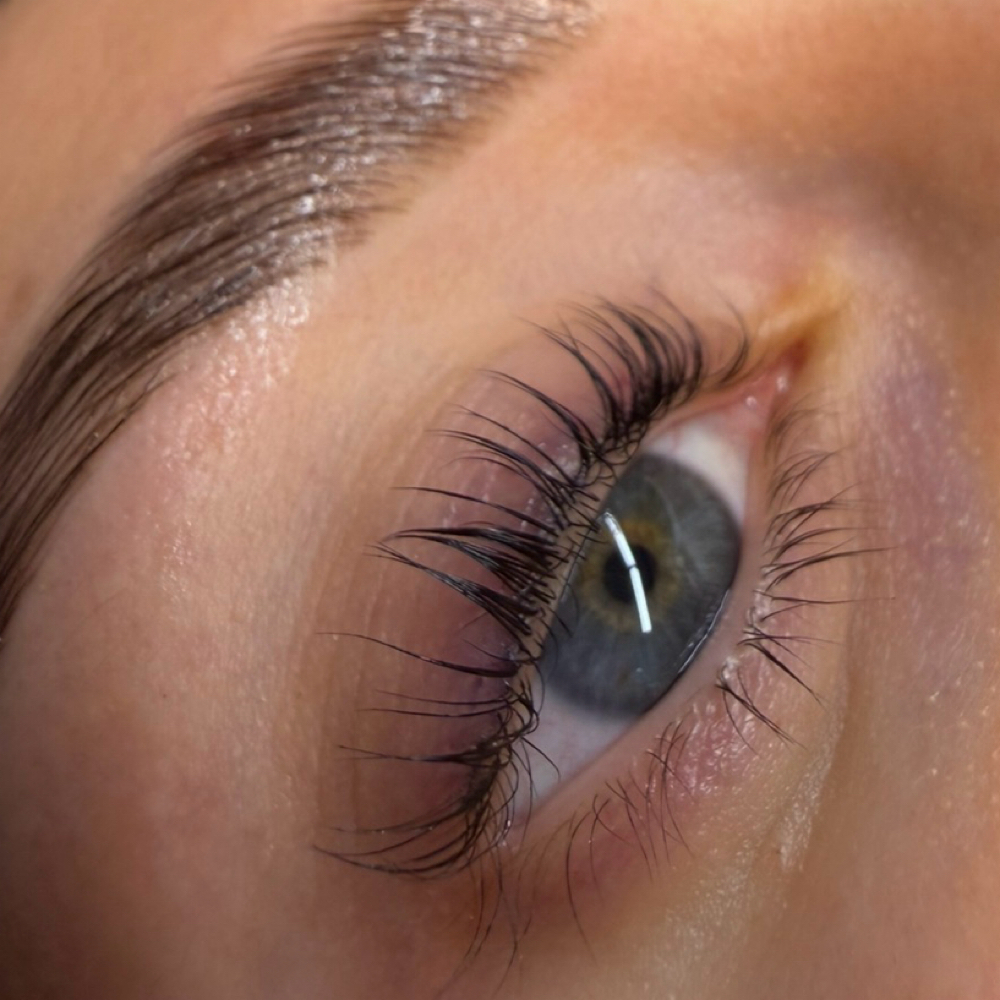 Lash lift + Tint at V Glow Miami in Miami Beach, FL