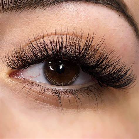 Volume Lash Extensions