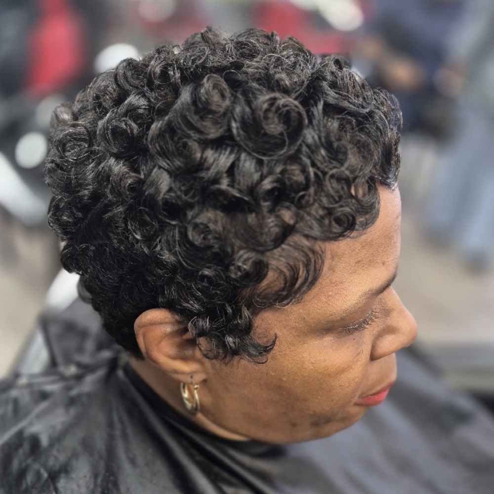 Touch-up(edge) And Trim $135 at Style Headquarters LLC in Chicago, IL