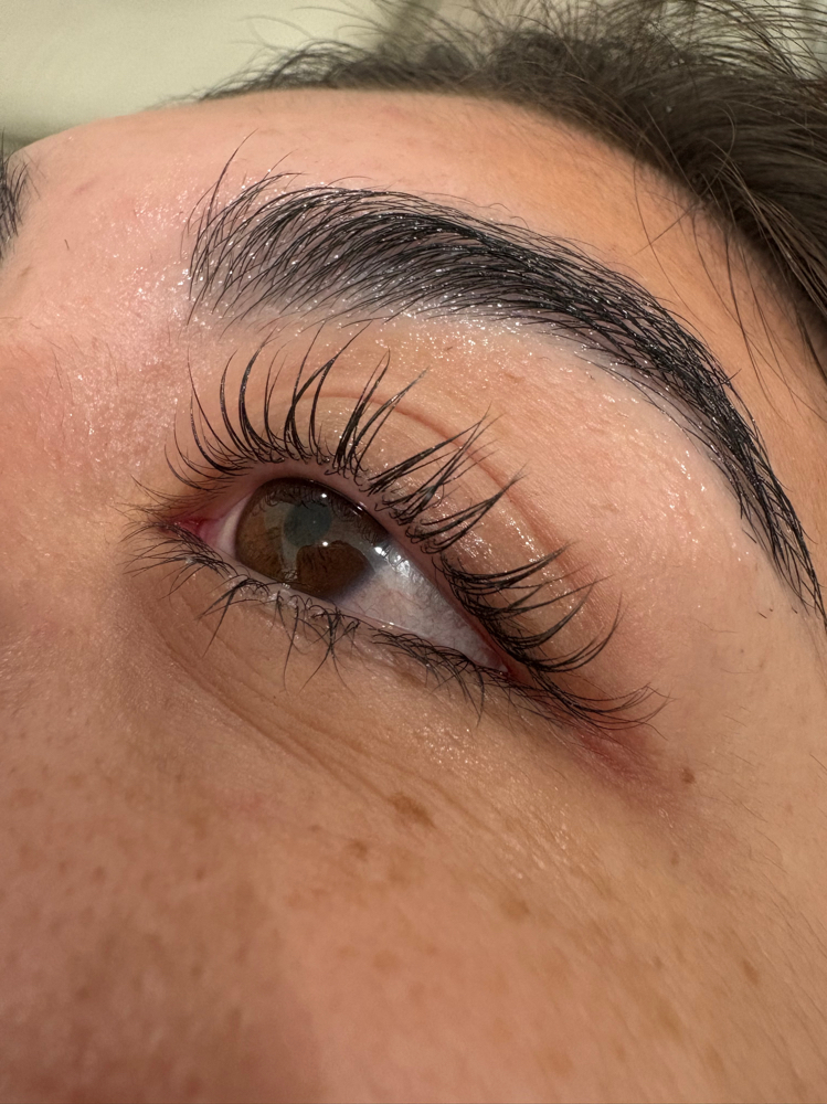 Lash lift and tint