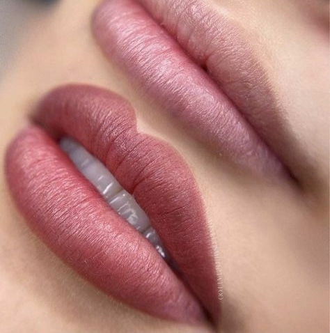Fall 🍂 In Love Lips 💋