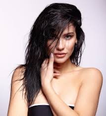 Woman’s Shampoo & Haircut
