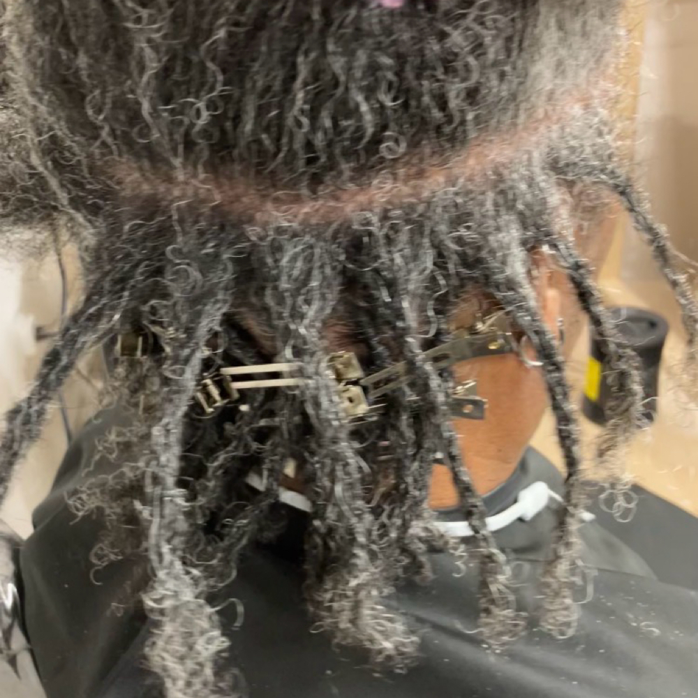 Instant Locs at Loc’d Artis in Waverly, VA
