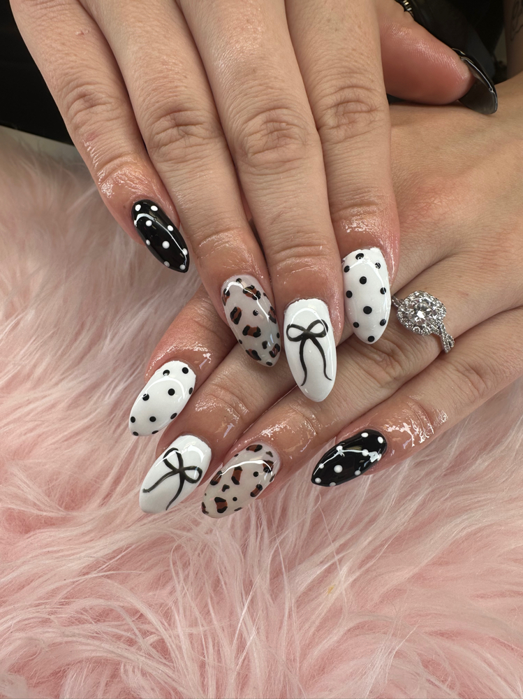 Biab structured mani with brook