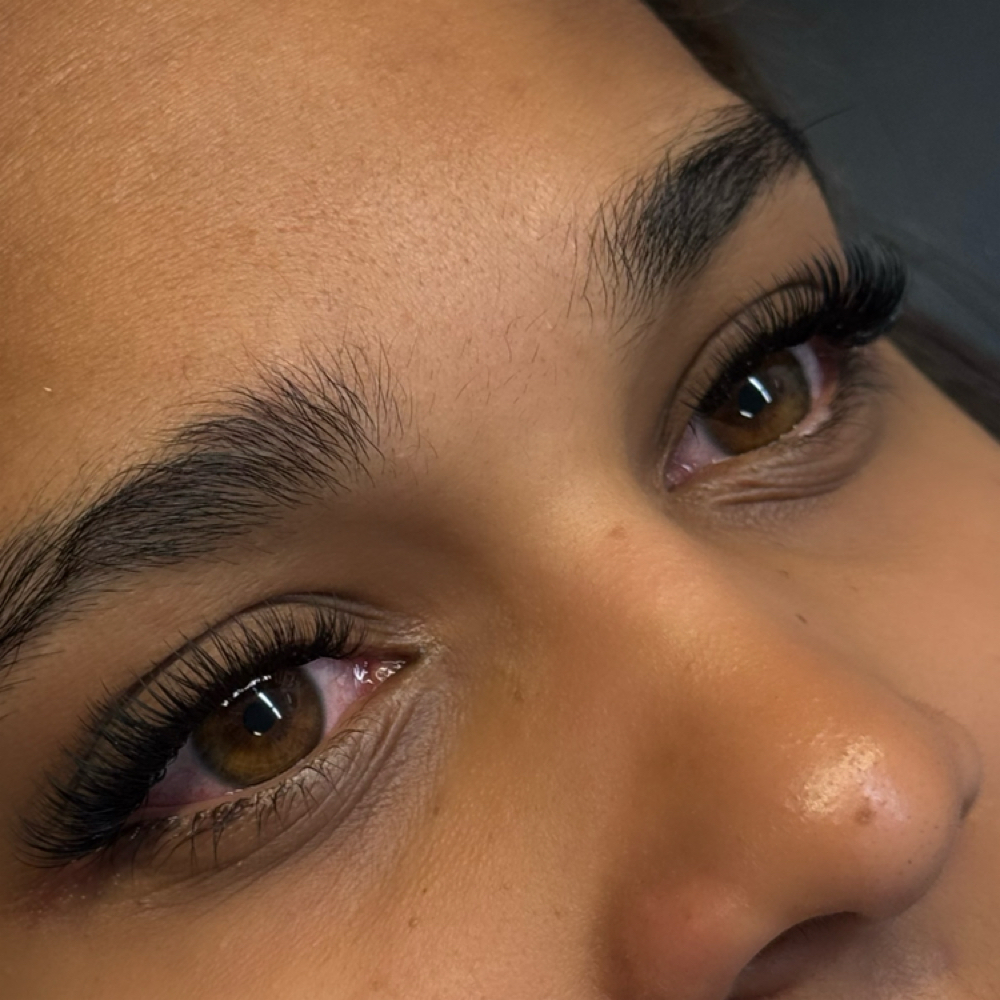 Full Hybrid/Wet Set at Melly Bee Beauty in Gillette, WY