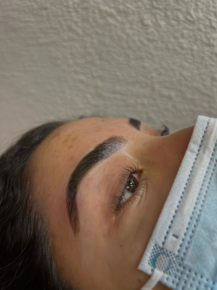 Deluxe Brows