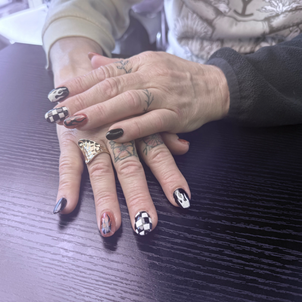 Short Nail Fill-in at Kats Nailz in Asheville, NC