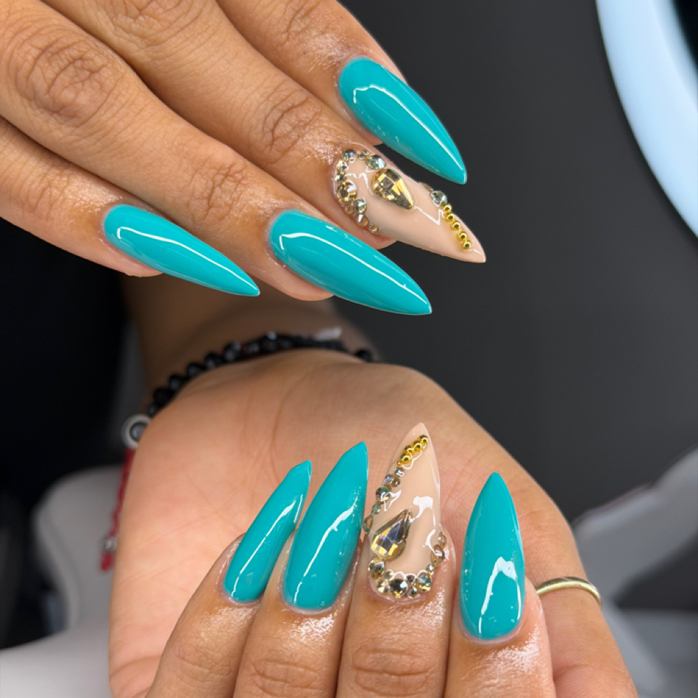 Nail Length Medium To Large 4+ at GlamsBySandy5 in California, CA