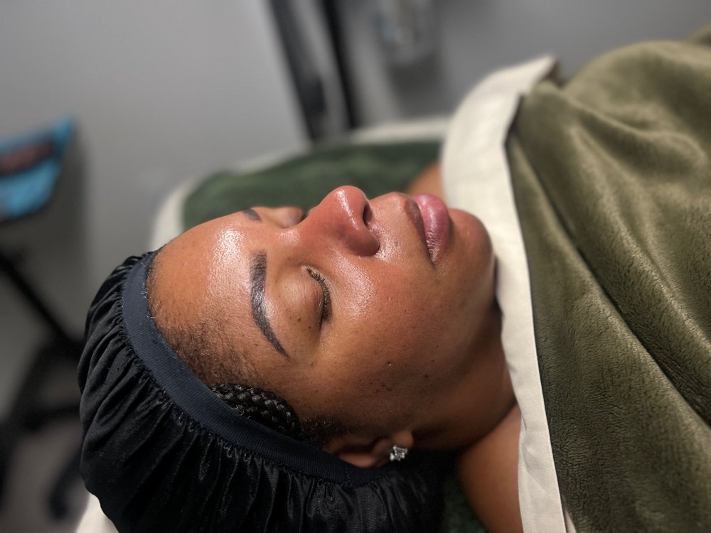 Essential Hydrafacial