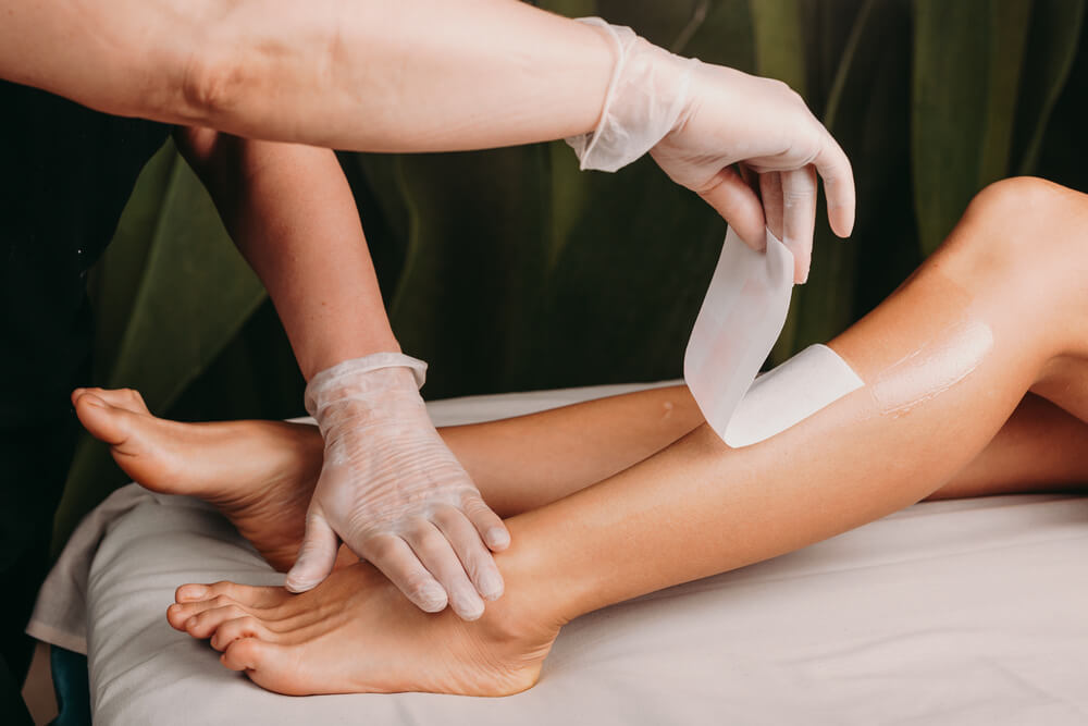 Leg Wax Half (Female)
