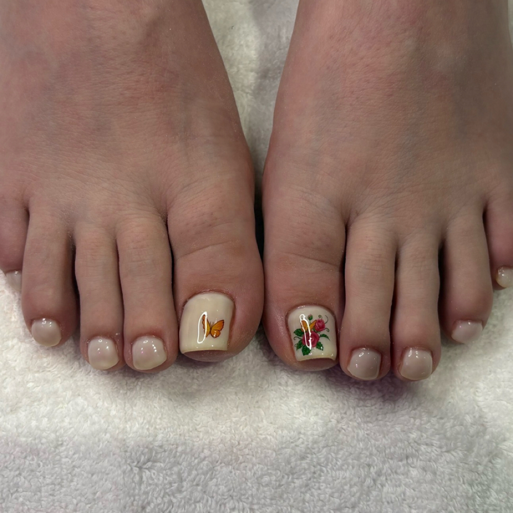 Dry Pedicure at Nailknott in Lakewood, CO