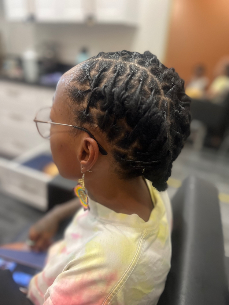 Loc Retwist at Crown & Root Co. in Wauwatosa, WI
