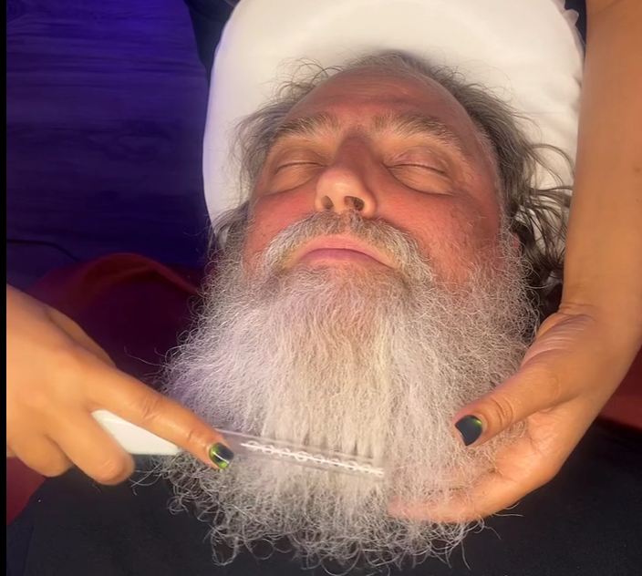 Men with Beard Facial Treatment