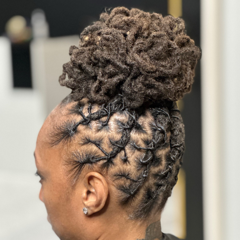 Traditional Retwist (Small) at Queen’z & King’z Barber Salon in Murrieta, CA