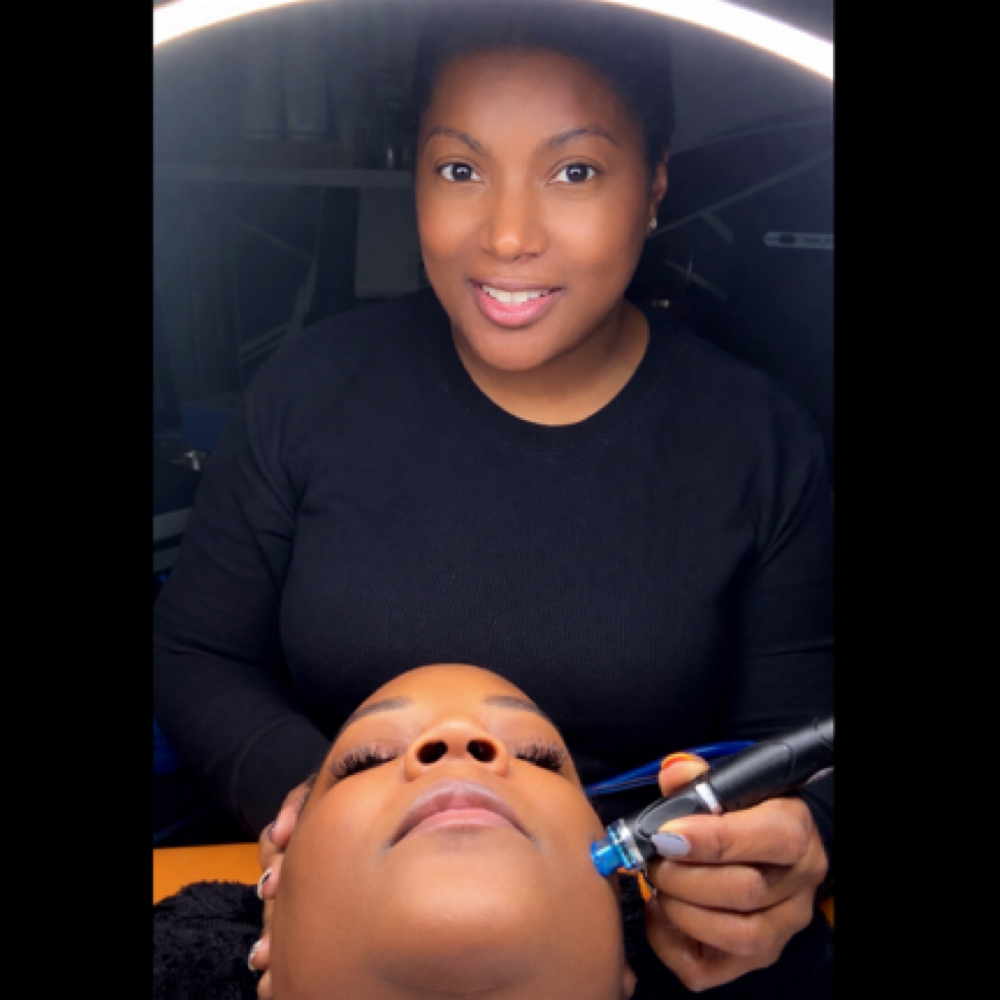 Bare GLOW Elite HydraFacial®