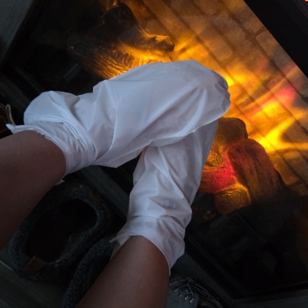 Massage With Foot Mask