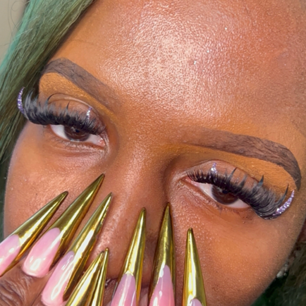 Glam Clusters at The Pressed Nail Bar in Lithonia, GA
