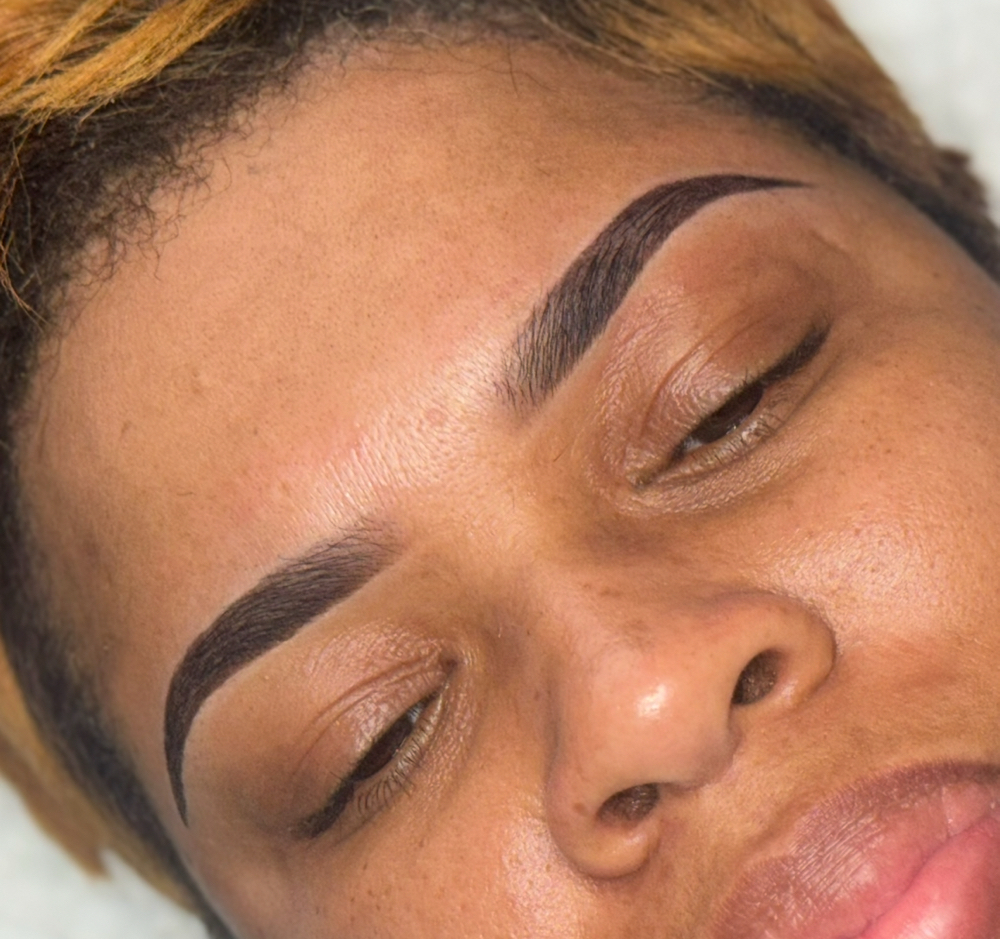 Henna & Brow Shape at Dio Artistry in Louisville, KY