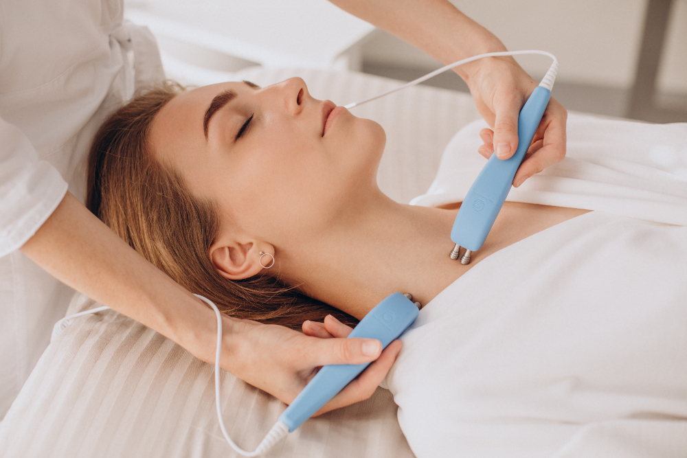 Microcurrent facial