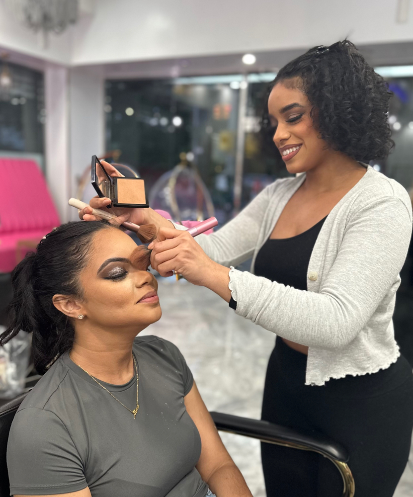 10N1 BEGINNERS MAKEUP CLASS